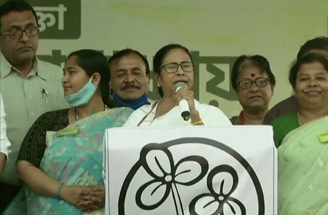 Mamata hit back at ‘Tolabaaj’, said- Narendra Modi is the biggest ‘rioter’ in the country