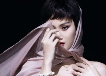 Huong Ly with short hair is enchanting in Tran Hung’s Fall Winter 2023 Collection