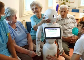 Artificial intelligence and the elderly: can robots take care of our elders?