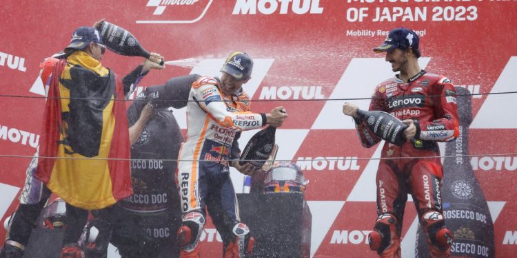 Jorge Martín beats Bagnaia under a downpour and tightens the fight for the MotoGP World Championship